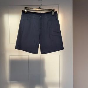 Eddie Bauer women’s shorts, size 6, hardly worn in great condition